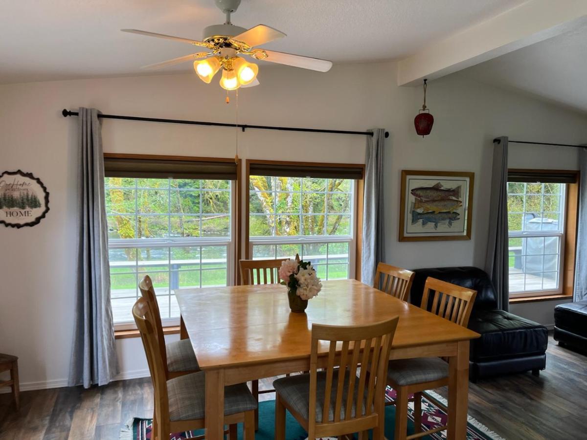A Relaxing Getaway-A Backwoods Cabin Solduc River Beaver المظهر الخارجي الصورة